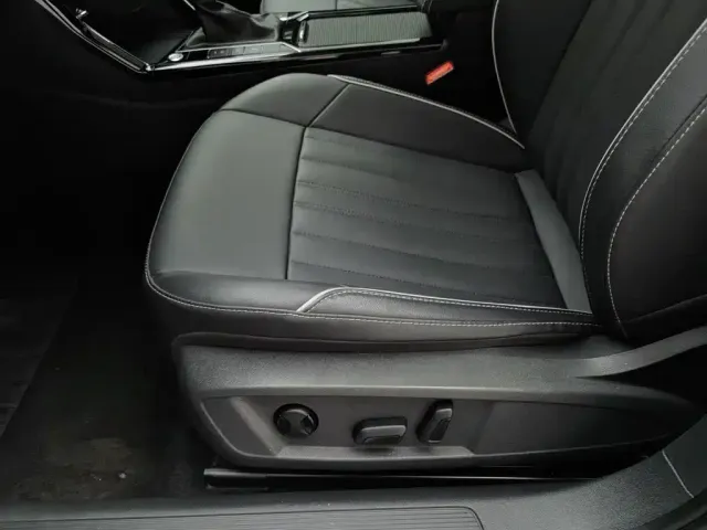 Volkswagen Passat — Фото автомобиля 20