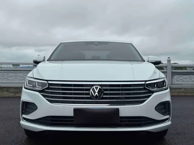 Volkswagen Lavida — Фото автомобиля 2