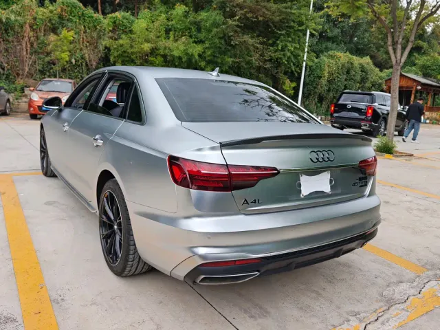 Audi A4L — Фото автомобиля 7