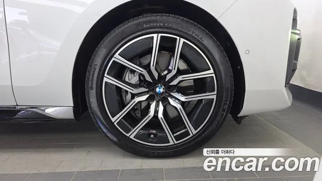 BMW 7 Series G70 — Фото автомобиля 6