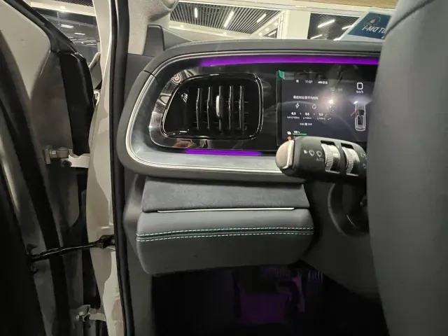BYD Hai Shi 07 DM-i — Фото автомобиля 15