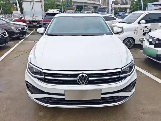 Volkswagen Bora — Фото автомобиля 2