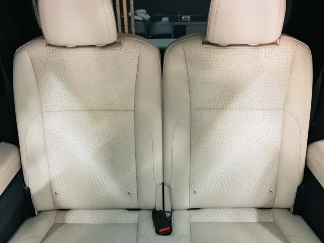 Li Auto L8 — Фото автомобиля 24