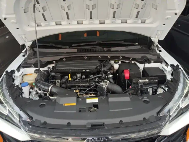 Dongfeng Yixuan GS — Фото автомобиля 10