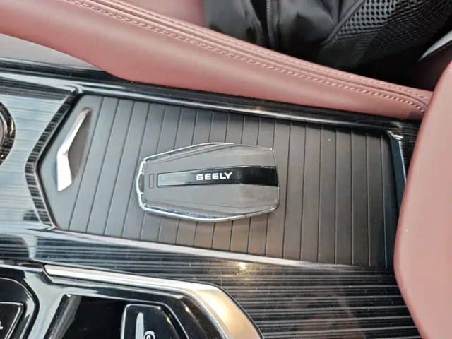 Geely Xingyue L — Фото автомобиля 8