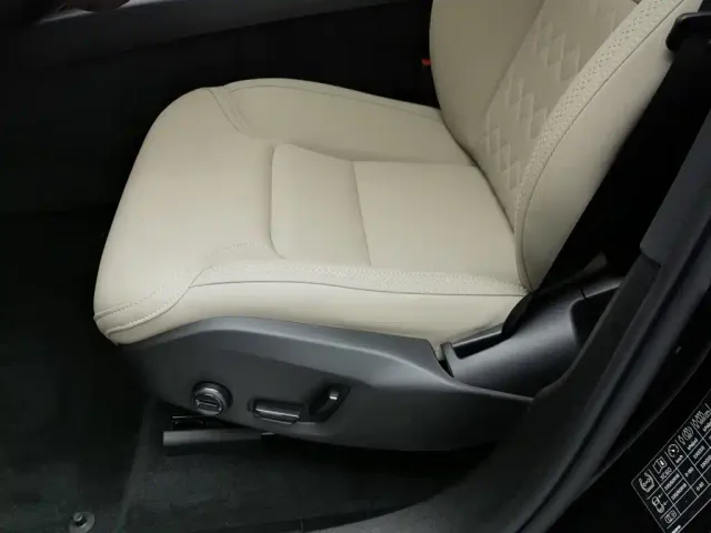 Volvo XC60 — Фото автомобиля 20