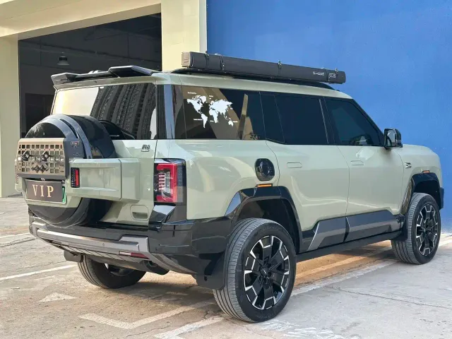 BYD FangChengBao Leopard 8 — Фото автомобиля 9
