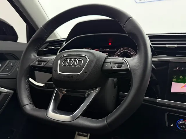 Audi Q3 — Фото автомобиля 13