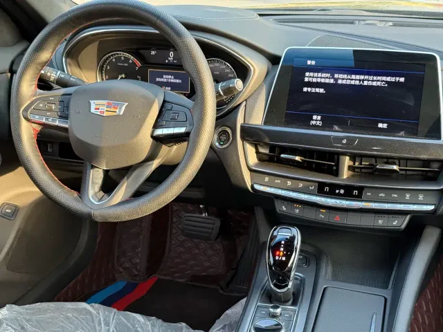 Cadillac CT5 — Фото автомобиля 17