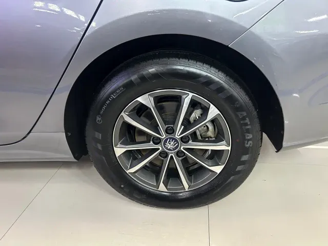 BYD Qin PLUS — Фото автомобиля 23
