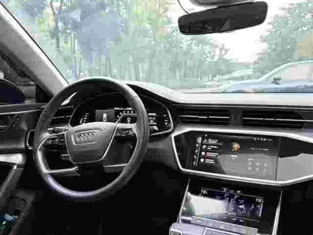 Audi A7L — Фото автомобиля 5
