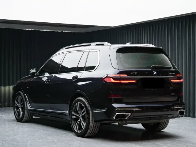 BMW X7 — Фото автомобиля 6