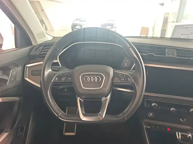 Audi Q3 — Фото автомобиля 14