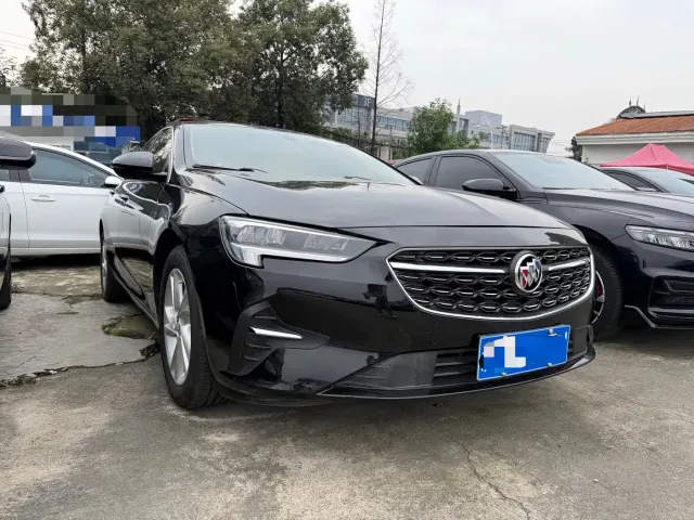 Buick Regal — Фото автомобиля 3