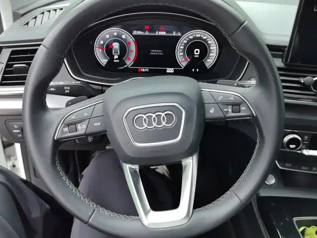 Audi Q5L — Фото автомобиля 15