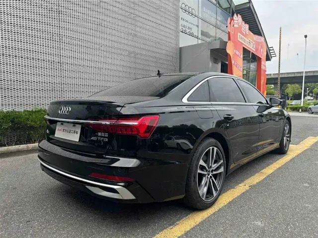Audi A6L — Фото автомобиля 5