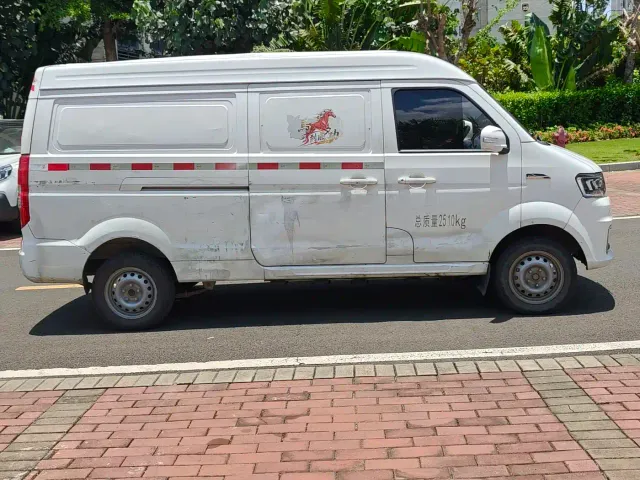 Farizon Yuan Cheng E5 — Фото автомобиля 3