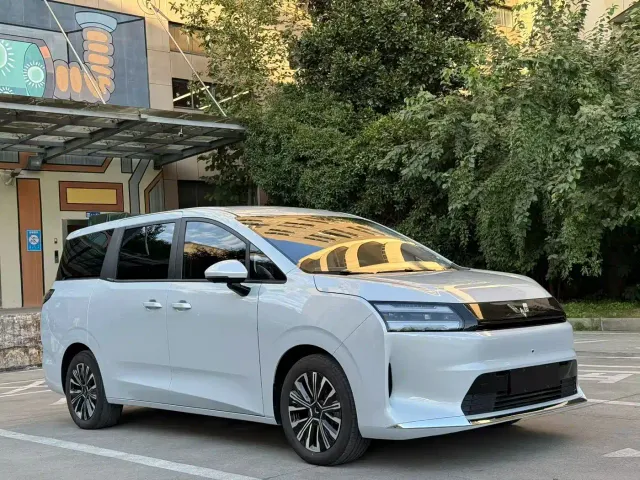 Wuling Starlight 730 — Фото автомобиля 3