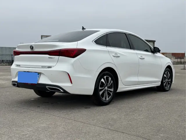 Changan Eado — Фото автомобиля 4