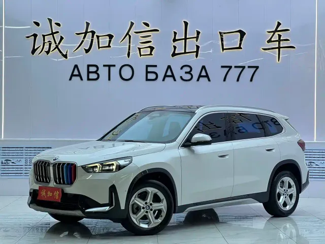 Фотография автомобиля — BMW X1