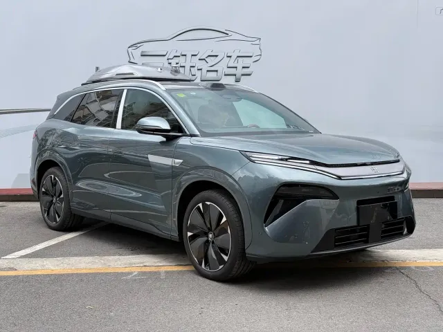 BYD Tang L — Фото автомобиля 3
