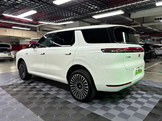IM Motors LS8 — Фото автомобиля 9