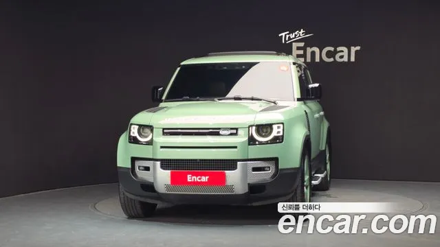 Land Rover Defender — Фото автомобиля 3