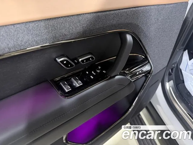 Land Rover Range Rover Sport — Фото автомобиля 11