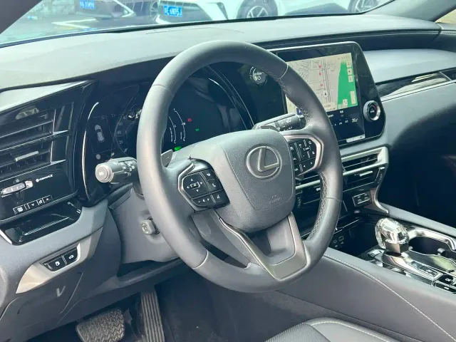 Lexus RX — Фото автомобиля 11