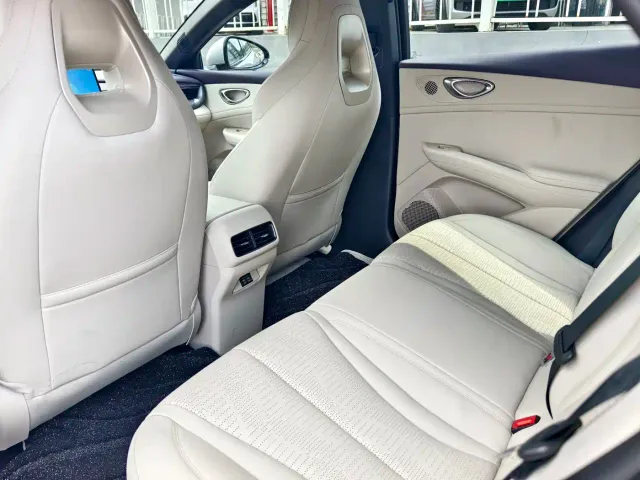 BYD Seal 06 GT — Фото автомобиля 10