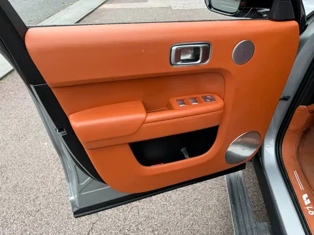 Li Auto L8 — Фото автомобиля 6