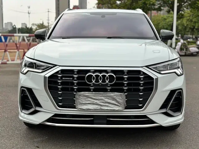 Audi Q3 — Фото автомобиля 3