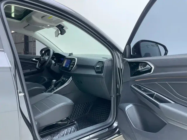Jetta VS7 — Фото автомобиля 10