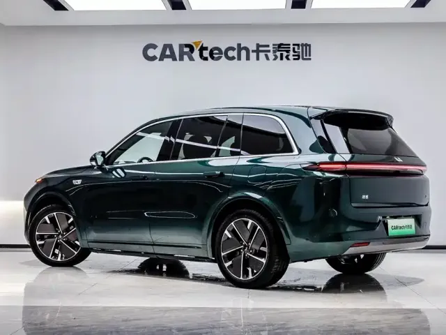Li Auto Li L8 2025 Max Smart Renewal Edition — Фото автомобиля 4