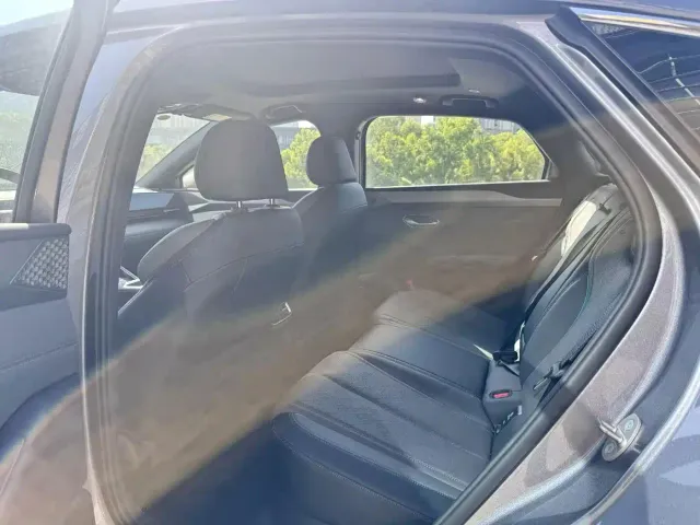 BYD Qin L — Фото автомобиля 12