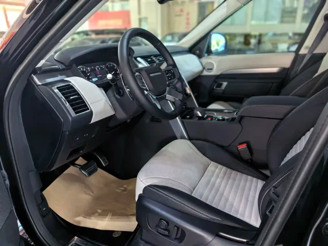 Land Rover Discovery — Фото автомобиля 4