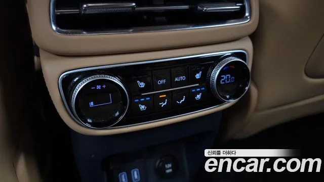 Genesis GV80 — Фото автомобиля 28