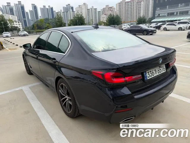 BMW 5 Series G30 — Фото автомобиля 6