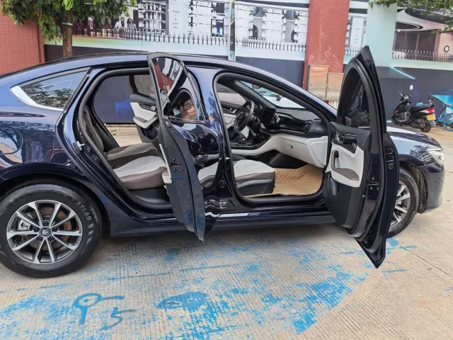 BYD Qin PLUS — Фото автомобиля 16