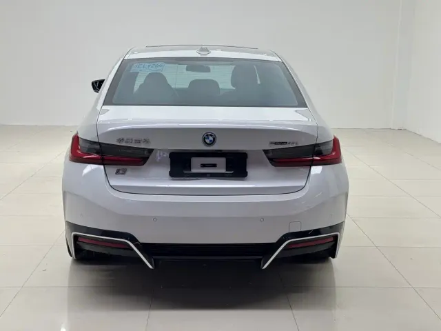 BMW i3 — Фото автомобиля 4