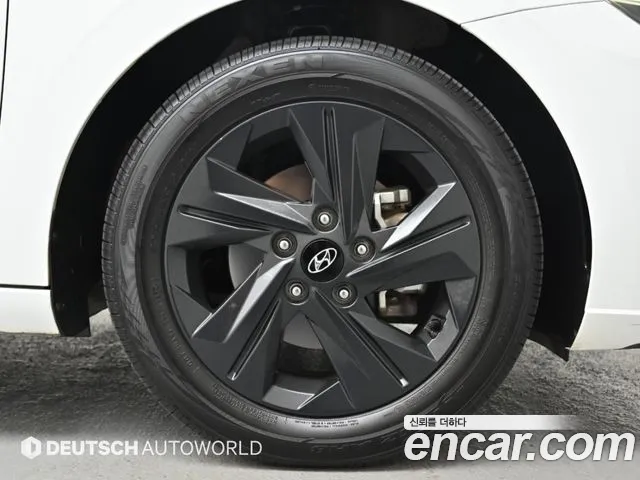 Hyundai Avante CN7 — Фото автомобиля 20