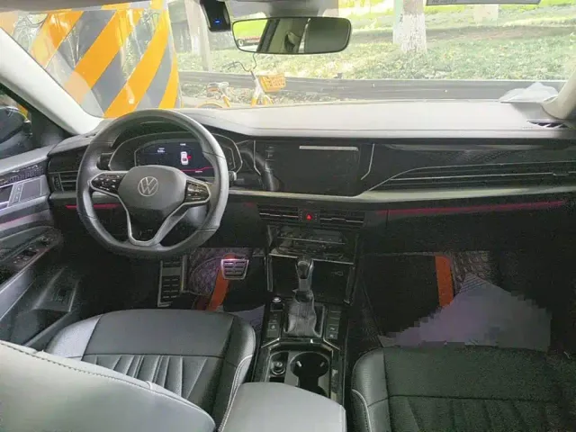 Volkswagen Passat — Фото автомобиля 12