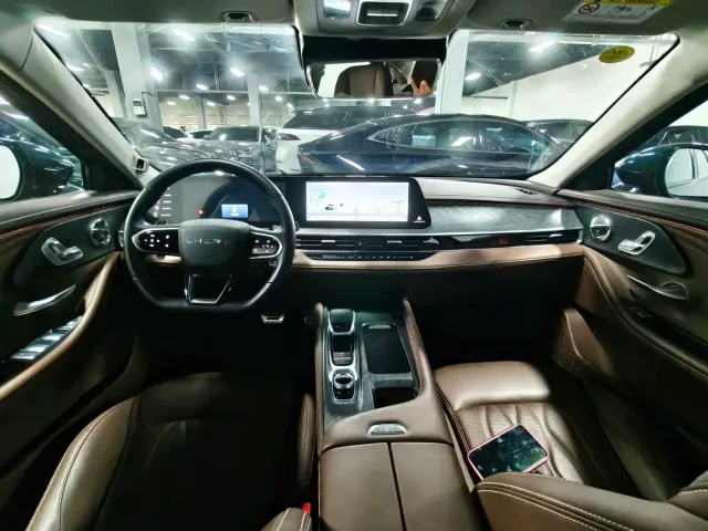 Chery Arrizo 8 — Фото автомобиля 5