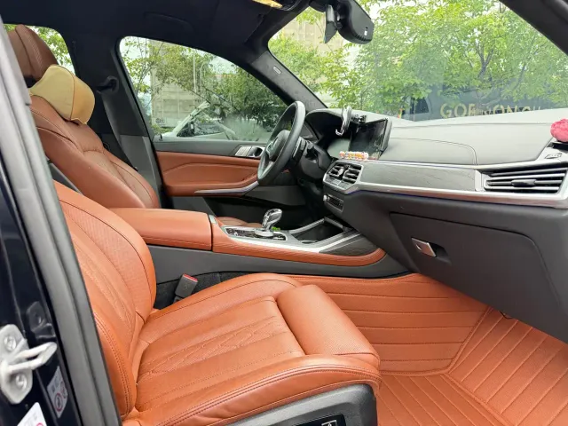 BMW X7 — Фото автомобиля 13