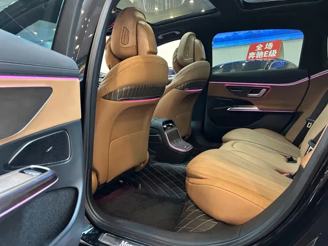 Mercedes-Benz E-Class — Фото автомобиля 6