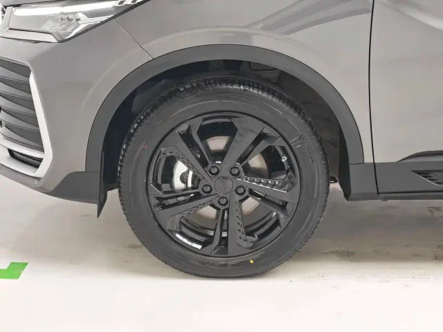 Geely Binyue — Фото автомобиля 8