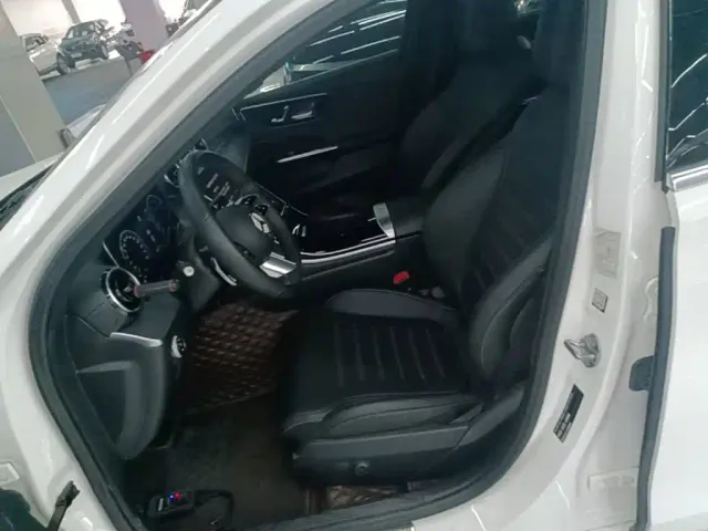 Mercedes-Benz C-Class — Фото автомобиля 14