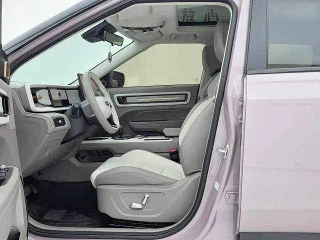 Geely Geely ICON 2026 Chocolate 1.5TD Pure Edition — Фото автомобиля 7