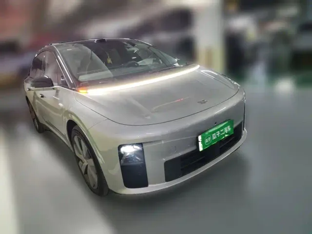 Li Auto i6 — Фото автомобиля 3