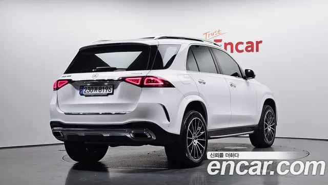Mercedes-Benz GLE-Class — Фото автомобиля 2